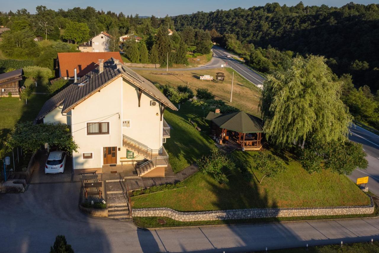 Apartments Lucija Slunj Zewnętrze zdjęcie