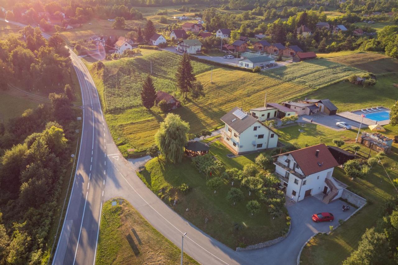 Apartments Lucija Slunj Zewnętrze zdjęcie