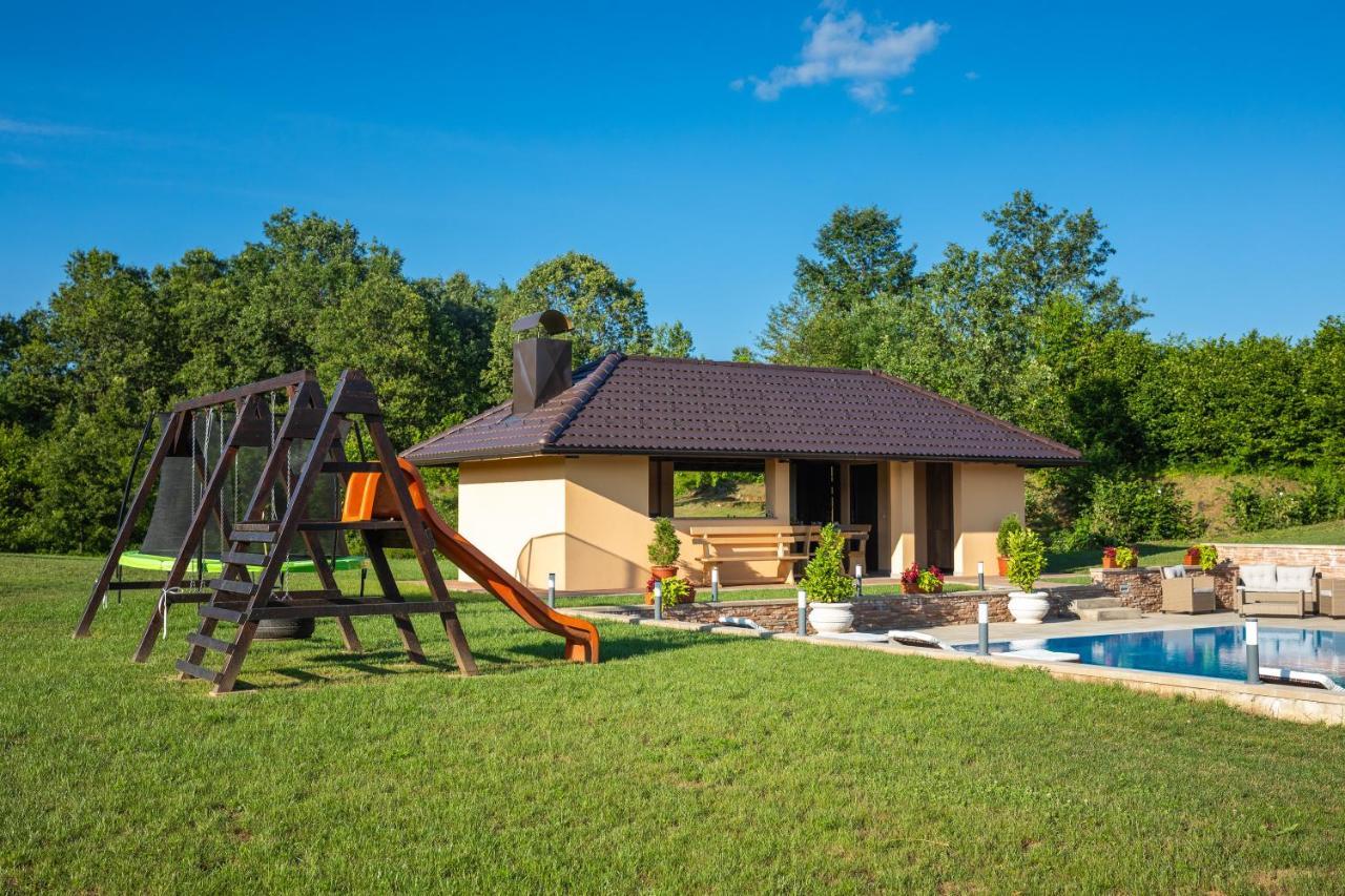 Apartments Lucija Slunj Zewnętrze zdjęcie